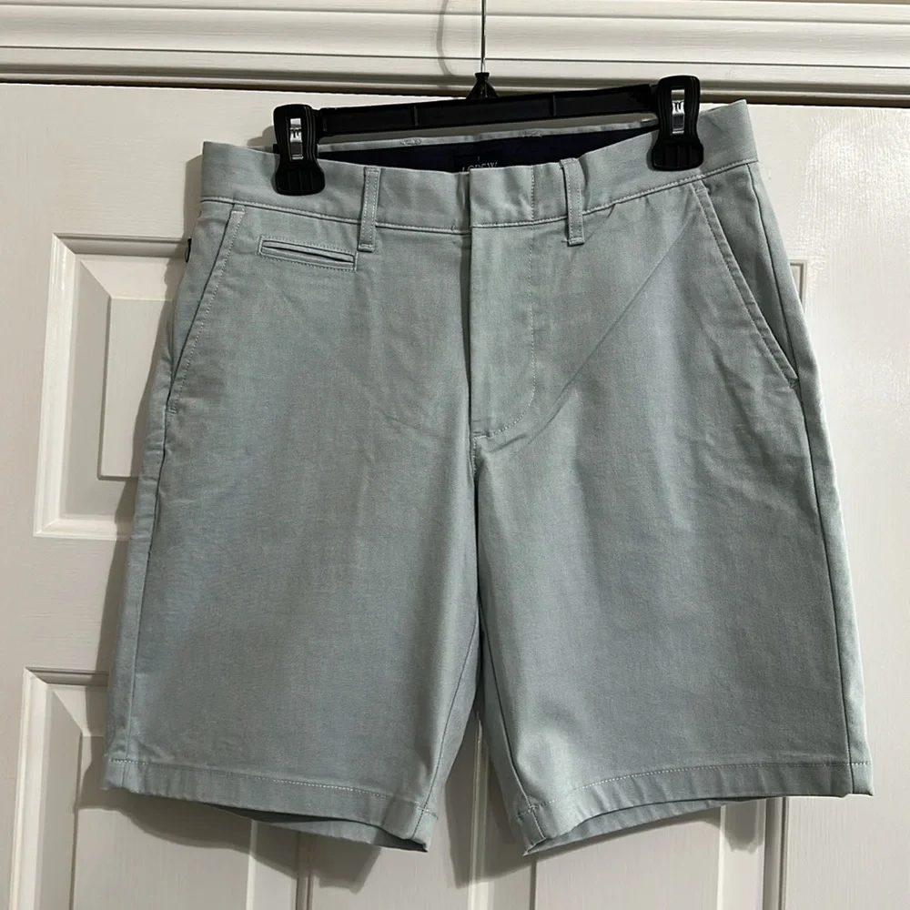 J.Crew 9” Oxford Tech Short in Green White Oxford
